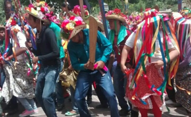Cucambas, diablos y negros danzan en Atánquez