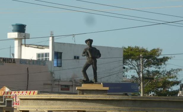 Monumento a Francisco El Hombre en la ciudad de Riohacha (Guajira) 