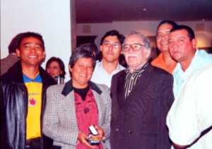 Gabriel García Márquez junto con Lolita Acosta, J.J. Murgas, Ciro Mendoza y Álvaro Mendoza  