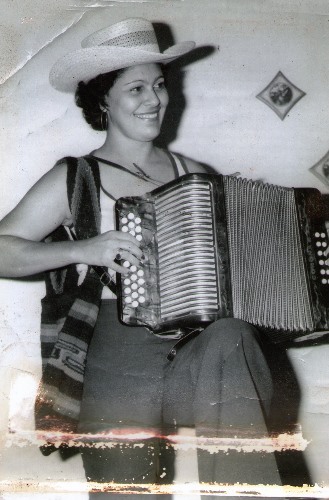Cecilia Meza Reales fue la primera mujer en Valledupar que interpretó el acordeón / Foto: archivo: PanoramaCultural.com.co