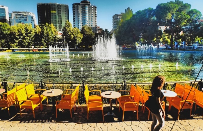La ciudad de Tirana en Albania 