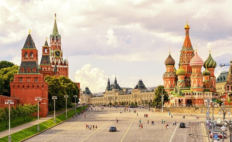 Moscú, una ciudad esplendorosa en continuo movimiento 