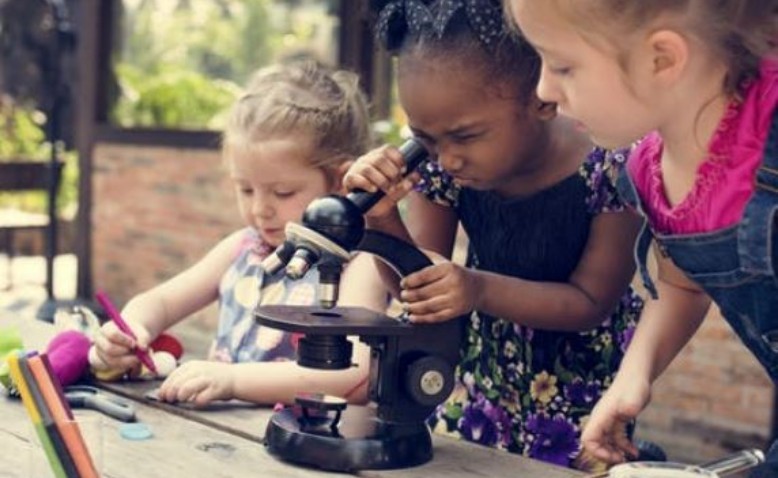 Más niñas en la ciencia, el mundo las necesita