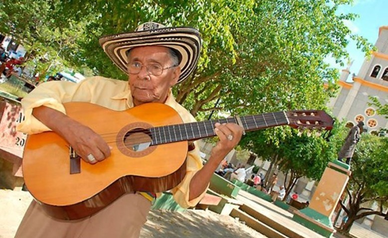 Pablo Flórez: la voz cantante del porro cantado