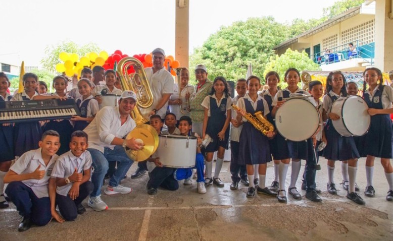 400 instrumentos musicales para las instituciones educativas del Sur del Cesar