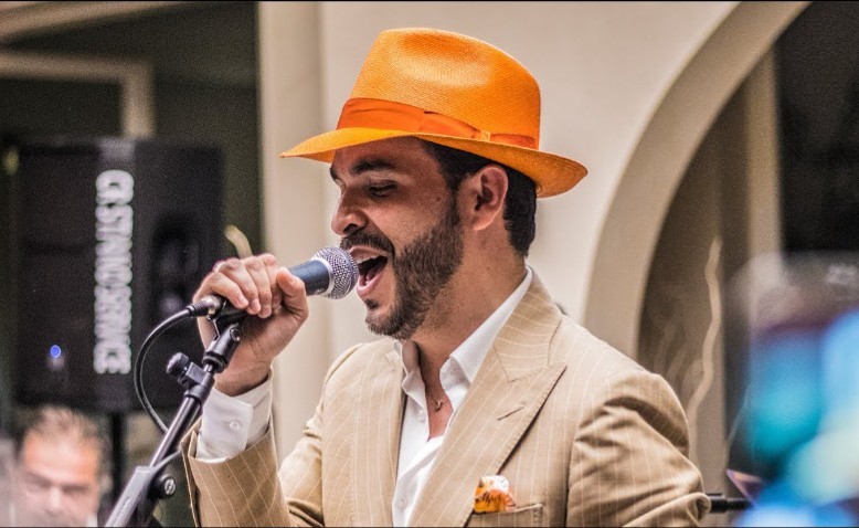 Abelardo De La Espriella: del canto vallenato al canto político