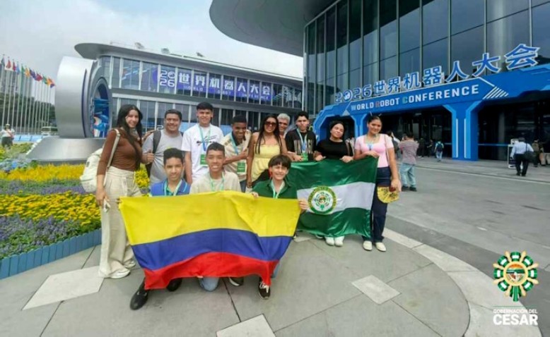 Jóvenes del Cesar exponen sus habilidades en un concurso mundial de robótica en China 