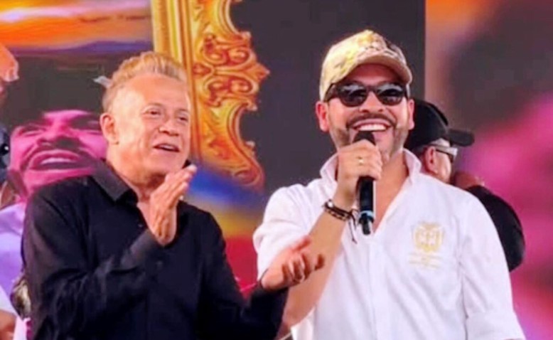 El presidente Abelardo no desentonó cantándole a la Luna Sanjuanera